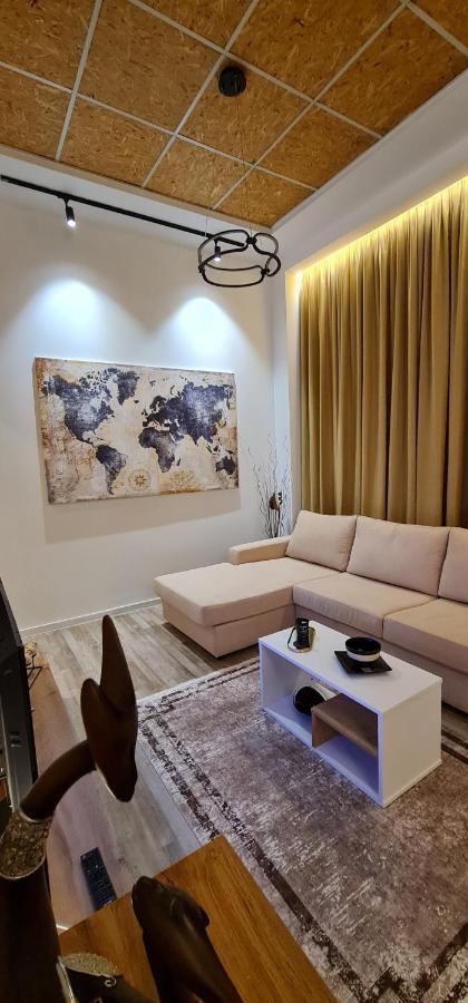 New Modern In The Center Of *