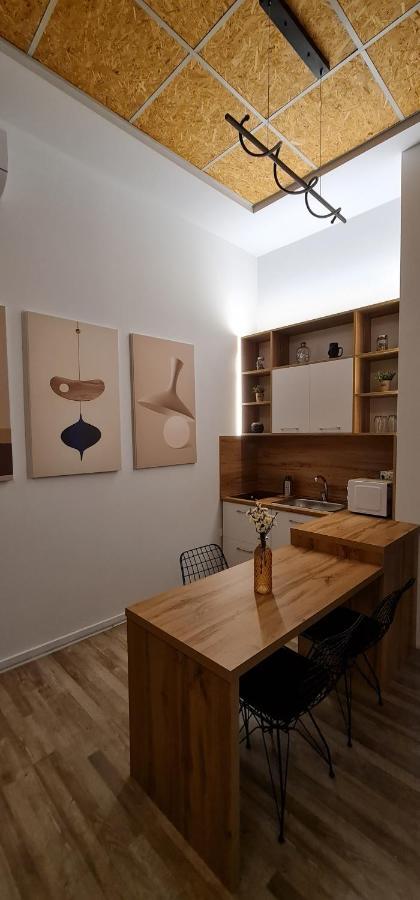 New Modern In The Center Of Apartment